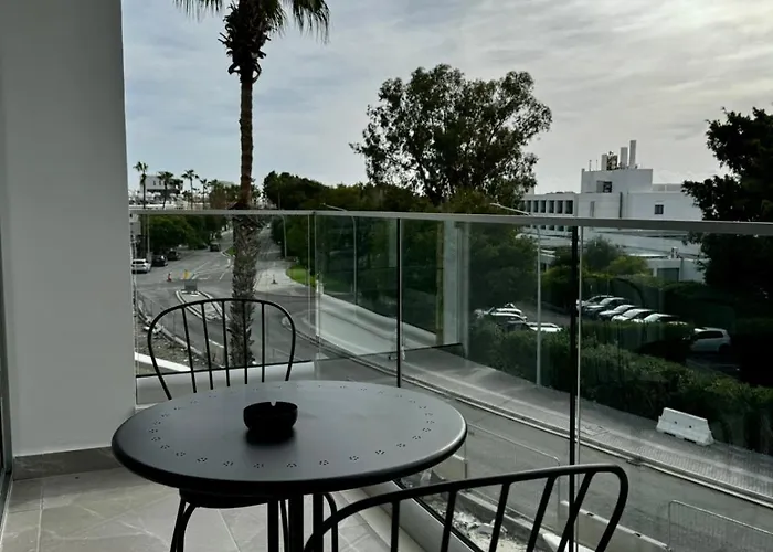 Seaside Bliss 1-Bed Apt