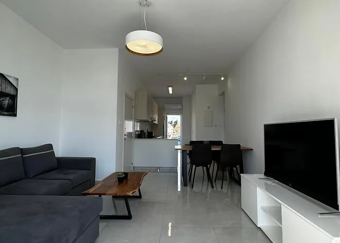 Seaside Bliss 1-Bed Apt