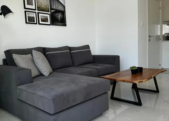 Seaside Bliss 1-Bed Apt