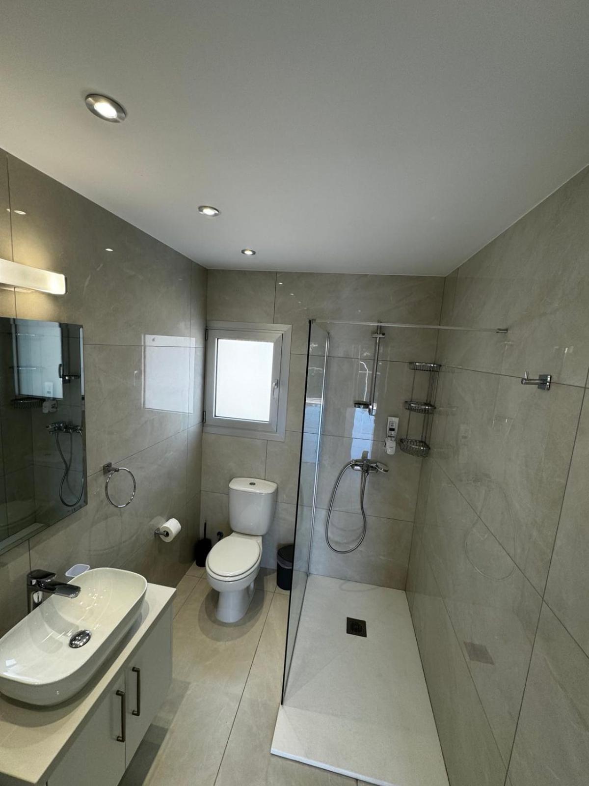 Seaside Bliss 1-bed Apartment *